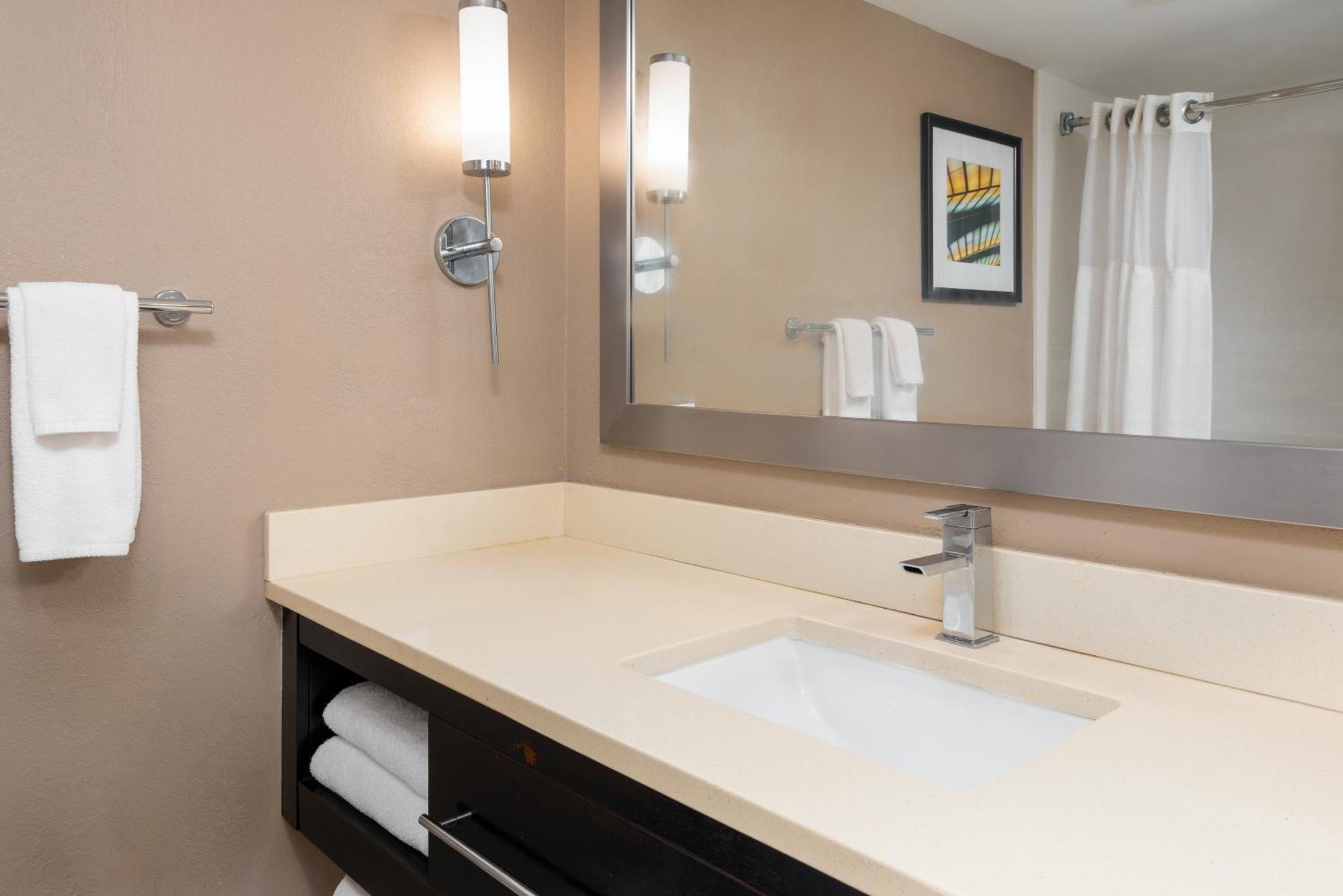 Holiday Inn Miami-Doral Area By Ihg Exterior foto