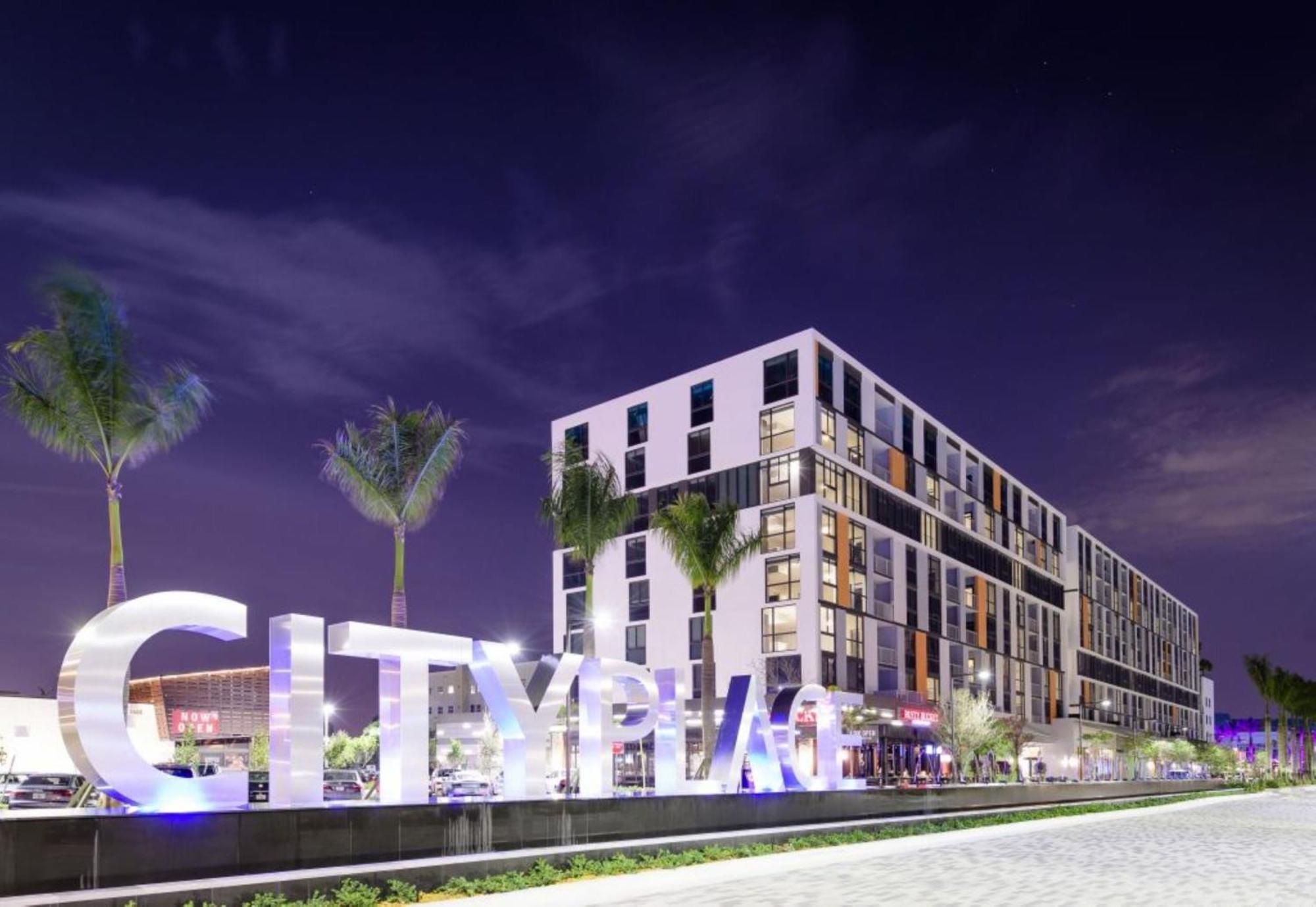 Holiday Inn Miami-Doral Area By Ihg Exterior foto