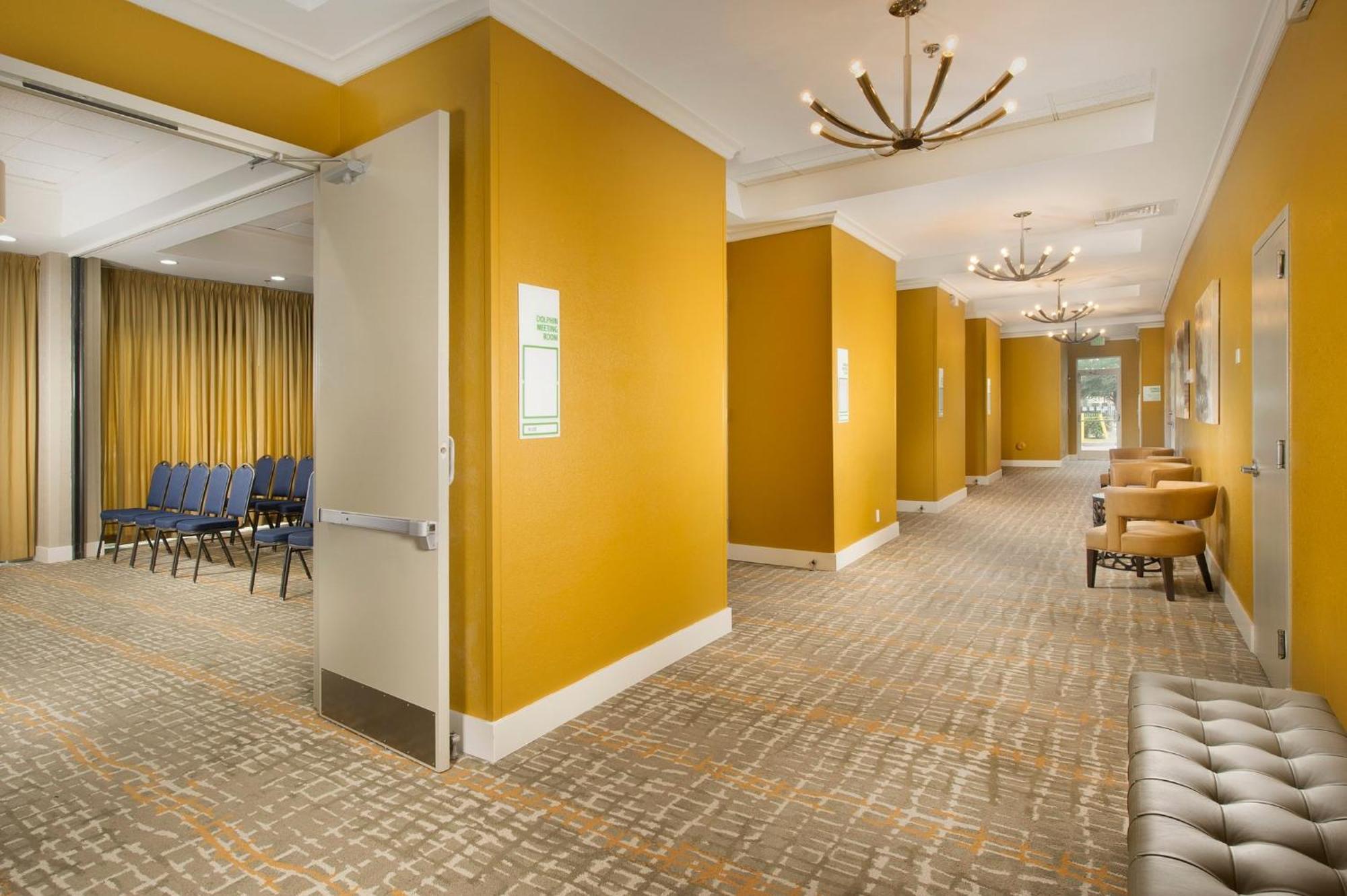 Holiday Inn Miami-Doral Area By Ihg Exterior foto